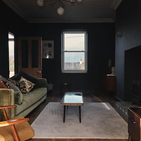 別荘 Contemporary Yet Cosy And Characterful In Rural Village Setting