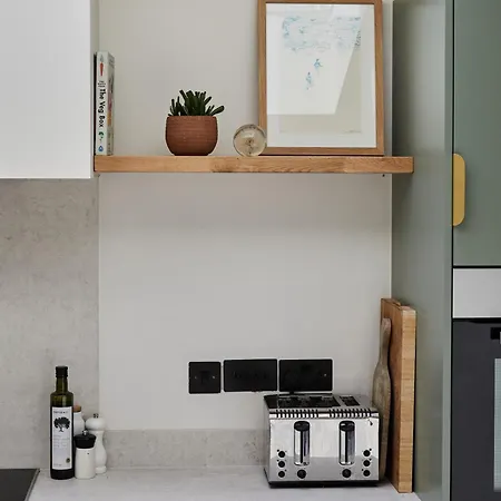 Contemporary Yet Cosy And Characterful In Rural Village Setting 別荘 *