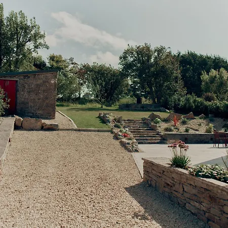 別荘 Contemporary Yet Cosy And Characterful In Rural Village Setting