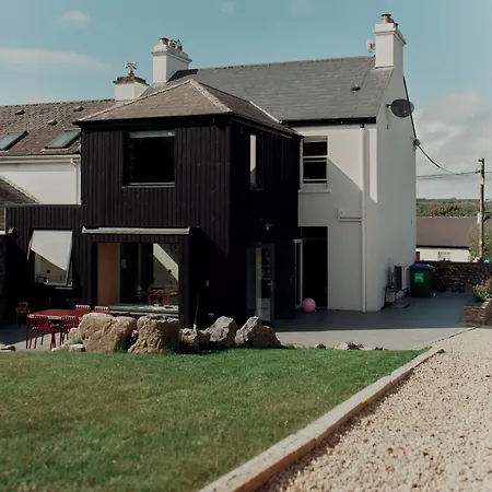 Contemporary Yet Cosy And Characterful In Rural Village Setting Kilfenora